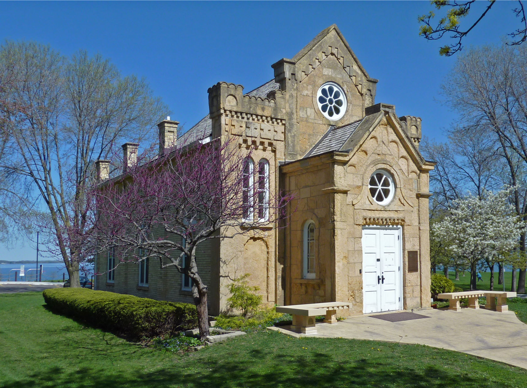 Exterior, 2010